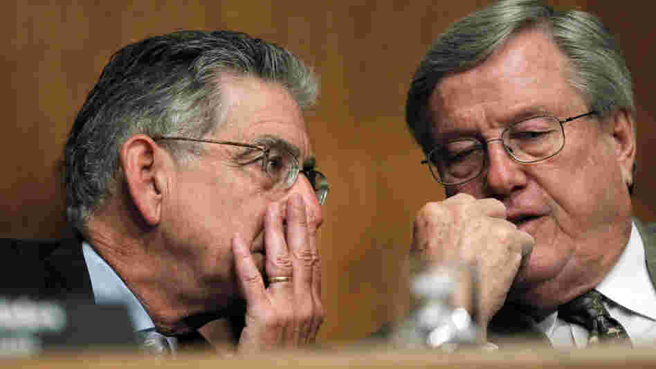 The FCIC's Democratic chairman (left) and Republican vice chairman can't agree on what caused the crisis. The FCIC's Democratic chairman (left) and Republican vice chairman can't agree on what caused the crisis.