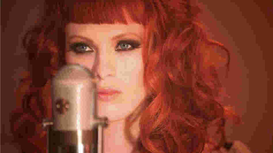 Singer-songwriter Karen Elson recently performed a studio session at WFUV. Singer-songwriter Karen Elson recently performed a studio session at WFUV.