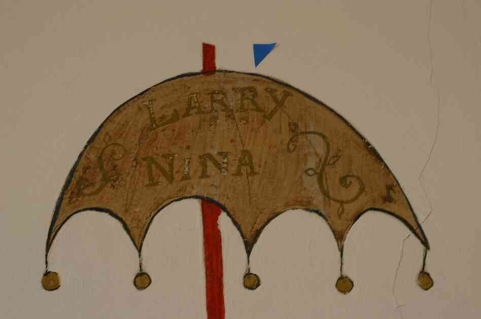 A detail from the Chertoff mural, prior to conservation. A detail from the Chertoff mural, prior to conservation.