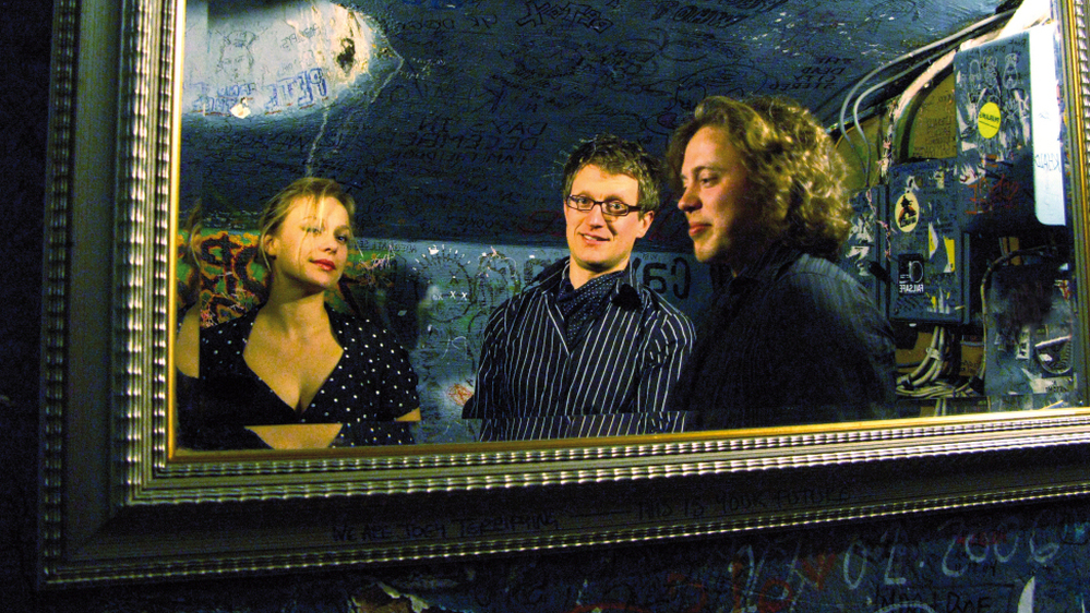 Electronica blues band Belleruche recently performed on World Cafe.