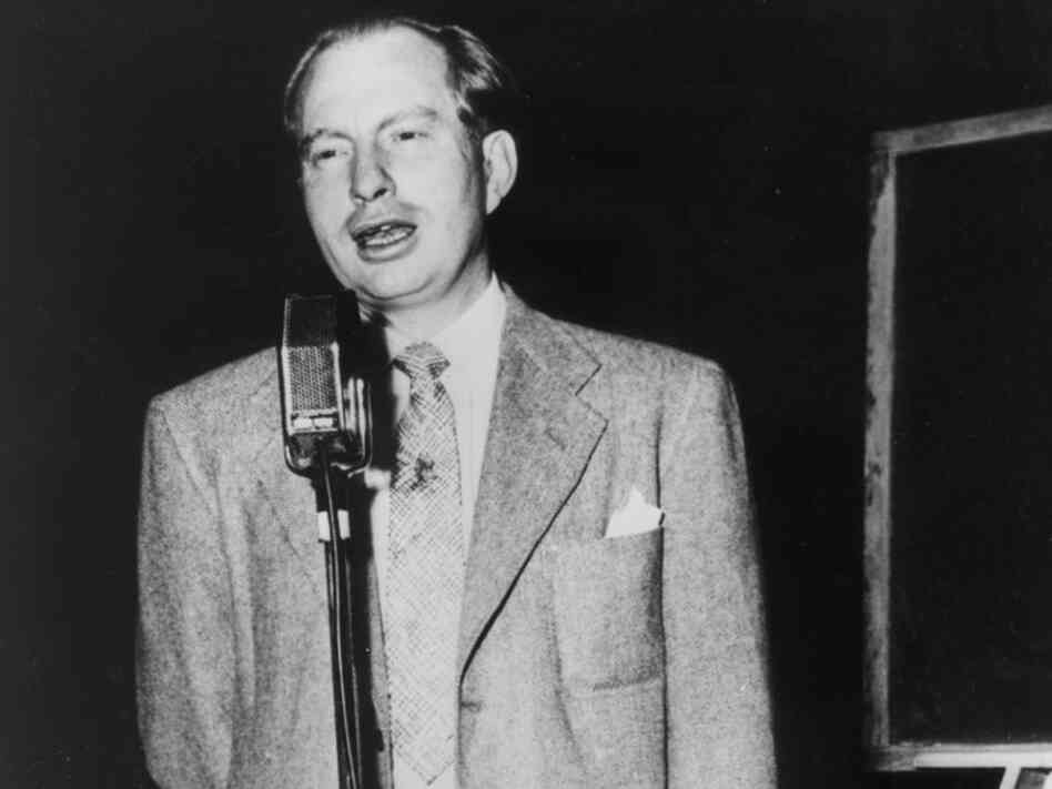 L. Ron Hubbard, founder of Dianetics, addresses the first national meeting of Dianetics auditors in 1951.