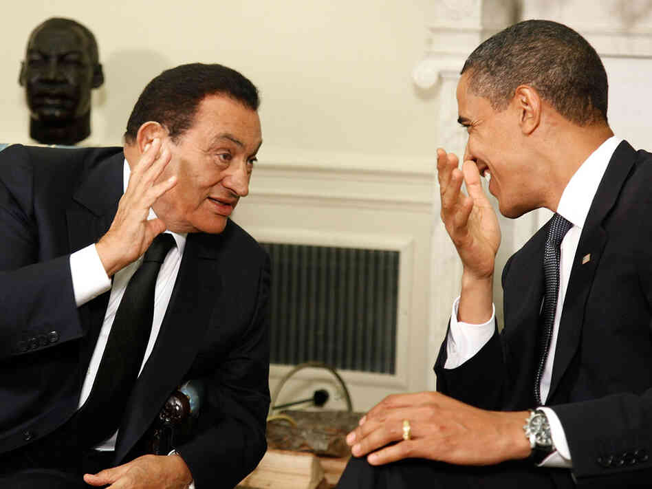 President Obama and Egyptian President Hosni Mubarak, seen here in August 2009, have little to laugh about now. The protests and uncertainty in Egypt pose a foreign policy dilemma for Washington: stick with the Mubarak government or back the pro-democracy movement? President Obama and Egyptian President Hosni Mubarak, seen here in August 2009, have little to laugh about now. The protests and uncertainty in Egypt pose a foreign policy dilemma for Washington: stick with the Mubarak government or back the pro-democracy movement?