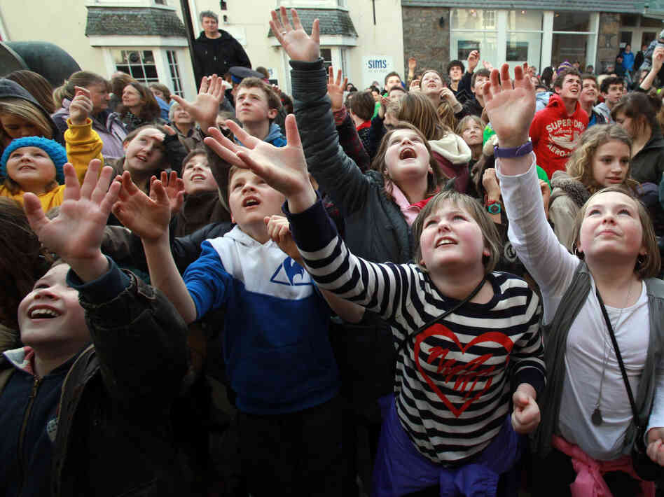 Kids are getting the money, where are the grades? Kids are getting the money, where are the grades?