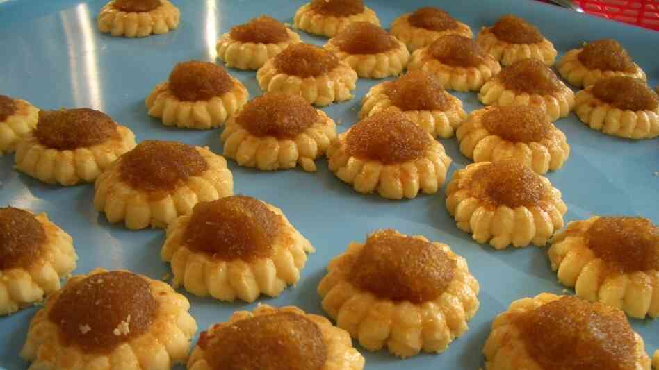 Pineapple tarts from a recipe handed down from Cheryl Tan's paternal grandmother to her aunts in Singapore. Pineapple tarts from a recipe handed down from Cheryl Tan's paternal grandmother to her aunts in Singapore.