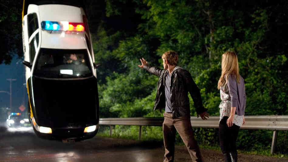 Dianna Agron, Alex Pettyfer Dianna Agron, Alex Pettyfer