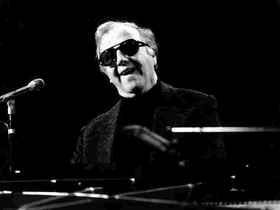 George Shearing, the ebullient jazz pianist who wrote the standard  "Lullaby of Birdland," died Monday in Manhattan of congestive heart  failure.  He was 91.