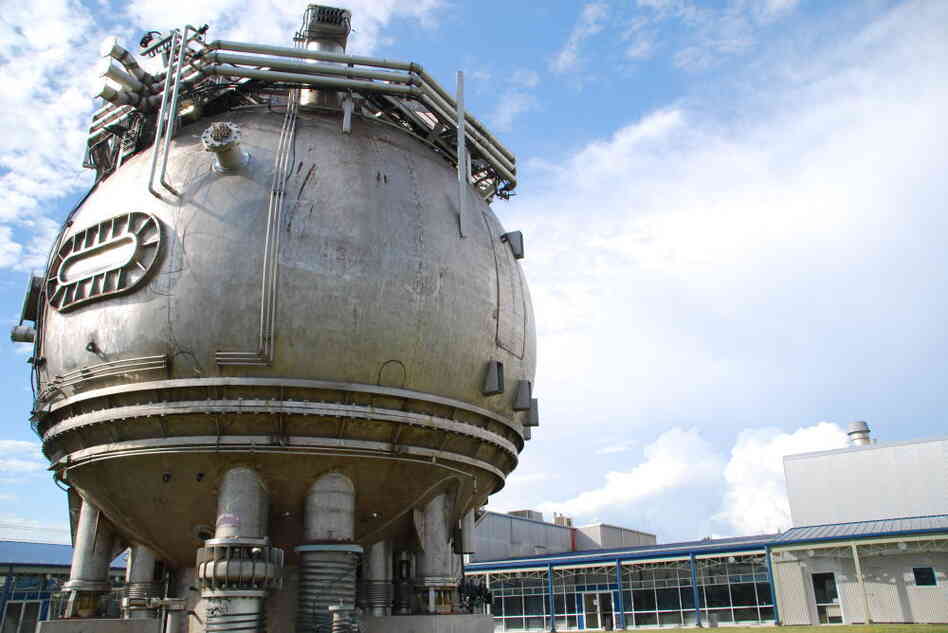 This 15-foot Bubble Chamber, from the Fermi National Accelerator Laboratory in Batavia, Ill., is a neutrino detector relic of the 1970s, the early days of high-energy particle physics. This 15-foot Bubble Chamber, from the Fermi National Accelerator Laboratory in Batavia, Ill., is a neutrino detector relic of the 1970s, the early days of high-energy particle physics.