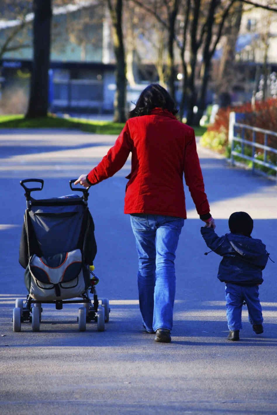 A new survey shows that a surprising number of Americans view single mothers as "bad for society." A new survey shows that a surprising number of Americans view single mothers as "bad for society."