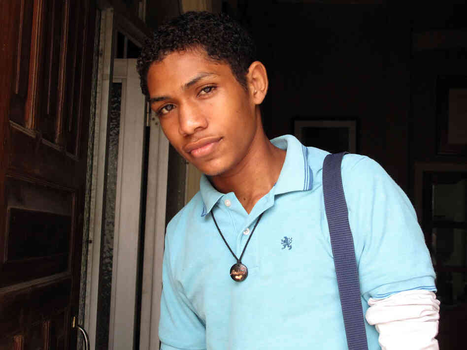 Jorge Luis Angulo was just 11 years old when the Juconi Foundation  found him on the streets of Guayaquil, Ecuador.  Now, at 17, he hopes to attend a university, but his relationship with his mother remains deeply troubled.