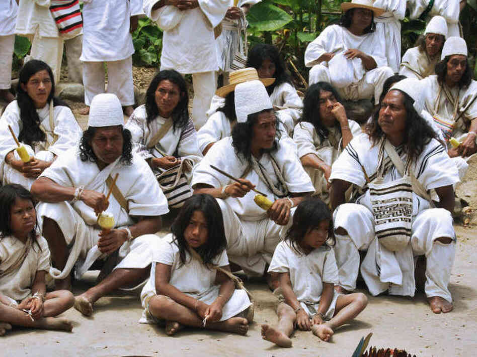 NABUSIMAKE, COLOMBIA: Colombian natives of the Arhuaco ethnic attend a ritual to pay tribute to nature in Nabusimake, department of Cesar, Colombia. The ritual also celebrates the summer solstice. NABUSIMAKE, COLOMBIA: Colombian natives of the Arhuaco ethnic attend a ritual to pay tribute to nature in Nabusimake, department of Cesar, Colombia. The ritual also celebrates the summer solstice.