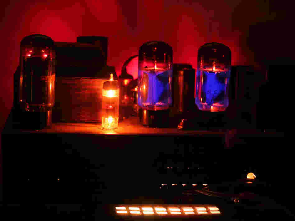 A vintage Stromberg-Carlson AU-57 tube amp. A vintage Stromberg-Carlson AU-57 tube amp.