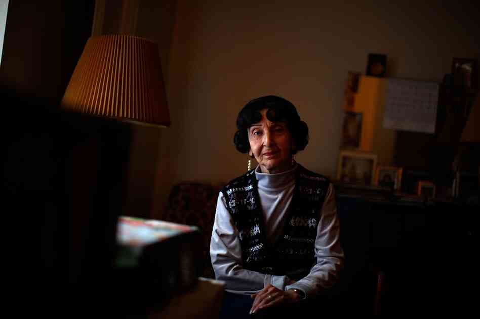 Gloria Senger has lived in the Times Square Building in the same apartment for more than 50 years. She and her husband lived in the building when it was one of New York's finest hotels, where they ran a small business out of an office that is now the laundry room.
