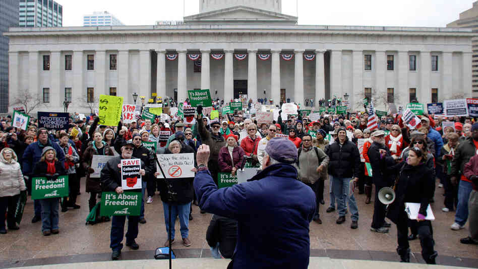 Protesters opposed to state Senate Bill 5, which would restrict the bargaining rights of public workers in Ohio, gather at the statehouse in Columbus last month. Protesters opposed to state Senate Bill 5, which would restrict the bargaining rights of public workers in Ohio, gather at the statehouse in Columbus last month.