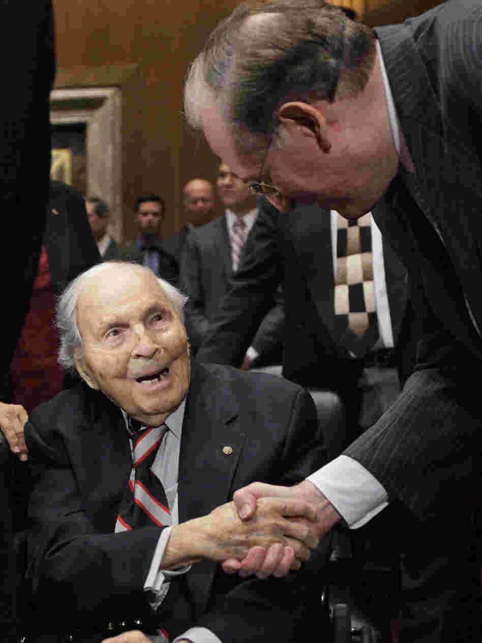 Frank Buckles shaking hands with Sen. Jay Rockefeller, (D-WV) in December 2009.