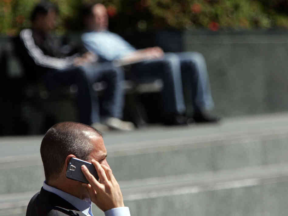 Millions of people use their smart phones to make calls. But voice quality remains just fair for most phones, according to Consumer Reports. Millions of people use their smart phones to make calls. But voice quality remains just fair for most phones, according to Consumer Reports.