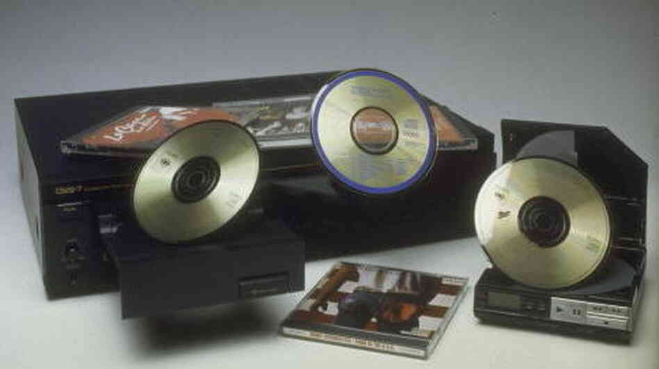 Before The Fall: CD players manufactured by Sony and by Nakamichi in 1985. Before The Fall: CD players manufactured by Sony and by Nakamichi in 1985.