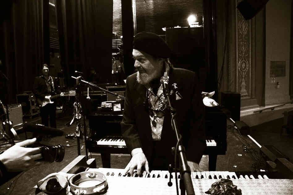 A gunshot injury to his left ring finger hindered his career, causing him to switch to the organ and piano. Throughout the 1960s, pursuing a solo career, he gained fame as "Dr. John The Night Tripper." 