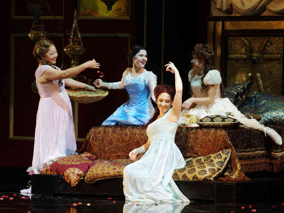 In Act III, Francesca entertains her ladies-in-waiting with the story of Lancelot and Guinevere. In Act III, Francesca entertains her ladies-in-waiting with the story of Lancelot and Guinevere.