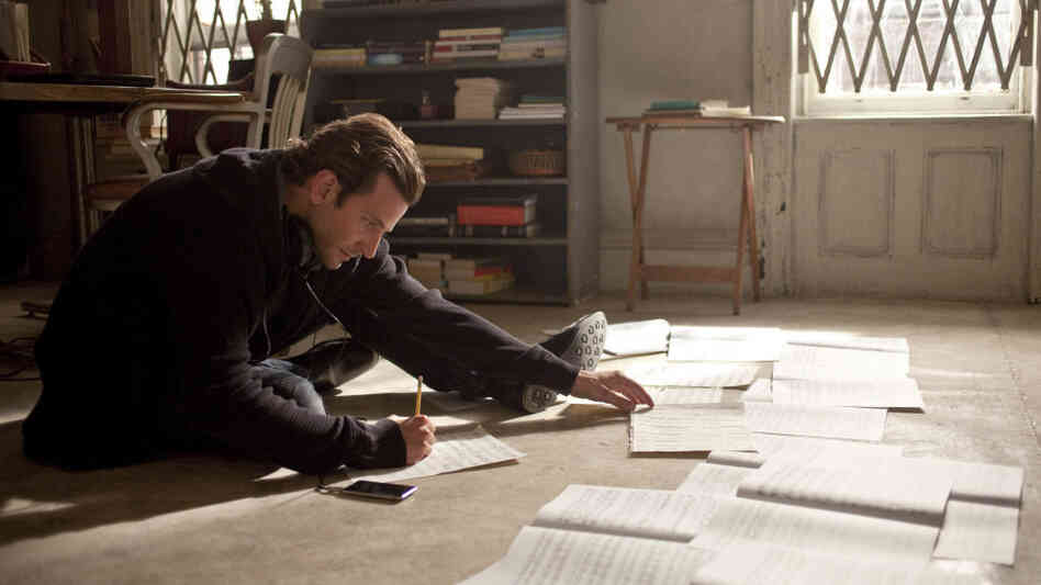 Subito Accelerando: After taking an experimental "smart drug," Eddie Morra (Bradley Cooper) becomes a bona-fide genius, able to finish a long-stalled novel, learn new languages — even compose music. Subito Accelerando: After taking an experimental "smart drug," Eddie Morra (Bradley Cooper) becomes a bona-fide genius, able to finish a long-stalled novel, learn new languages — even compose music.