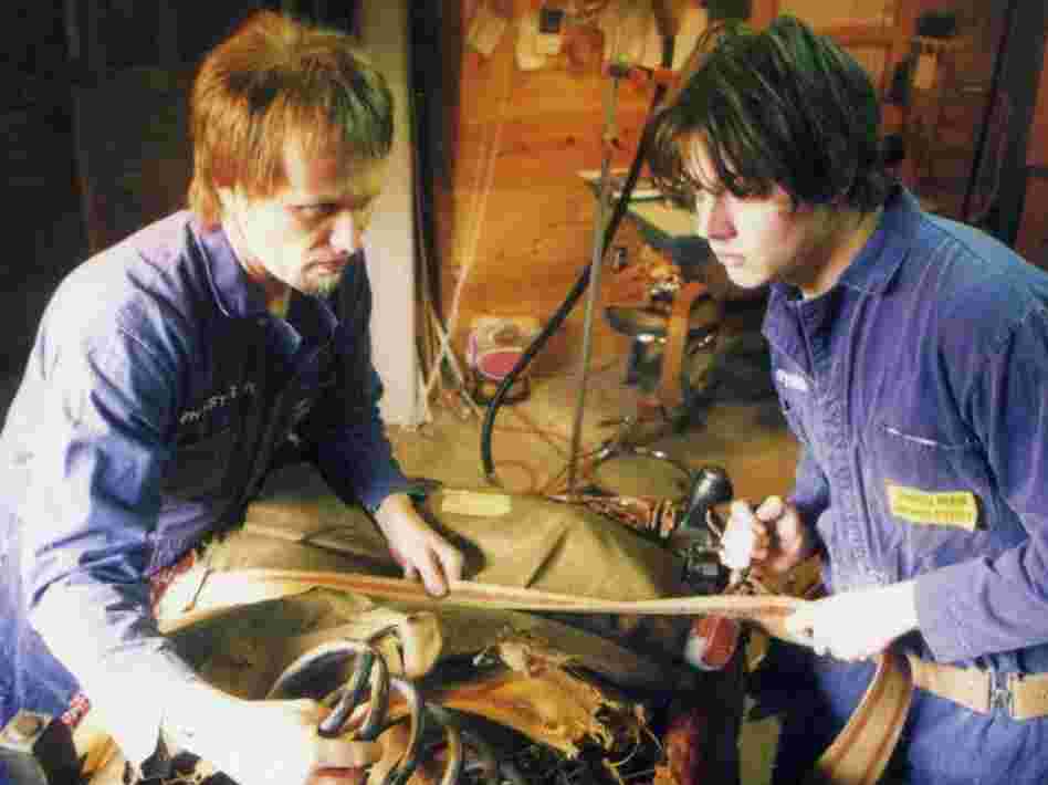 Brian Muldoon and Jack White (right) of The Upholsterers on the cover of the Makers of High Grade Suites 7".