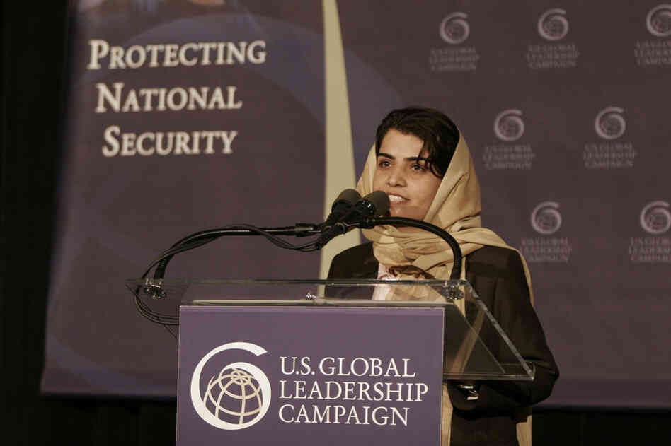 Kamila Sidiqi speaking about the future of Afghanistan at the US Global Leadership Campaign in 2005. Courtesy US Global Leadership Campaign.