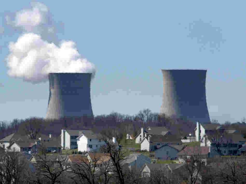 Homes sit next to the Exelon Bryon Nuclear Generating Stations shown April 2, 2004 in Bryon, IL. Homes sit next to the Exelon Bryon Nuclear Generating Stations shown April 2, 2004 in Bryon, IL.