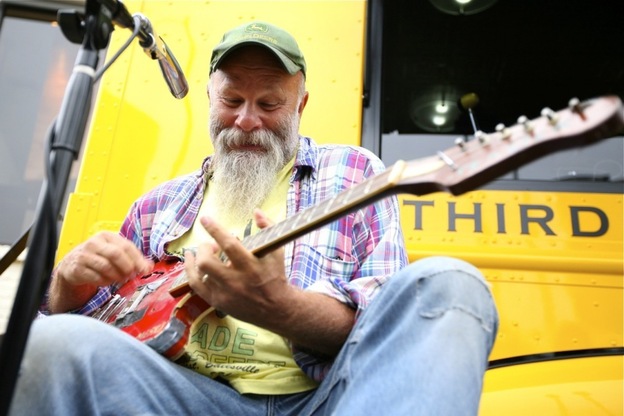 With only three strings, Seasick Steve plays some blues at the Third Man Records Truck.