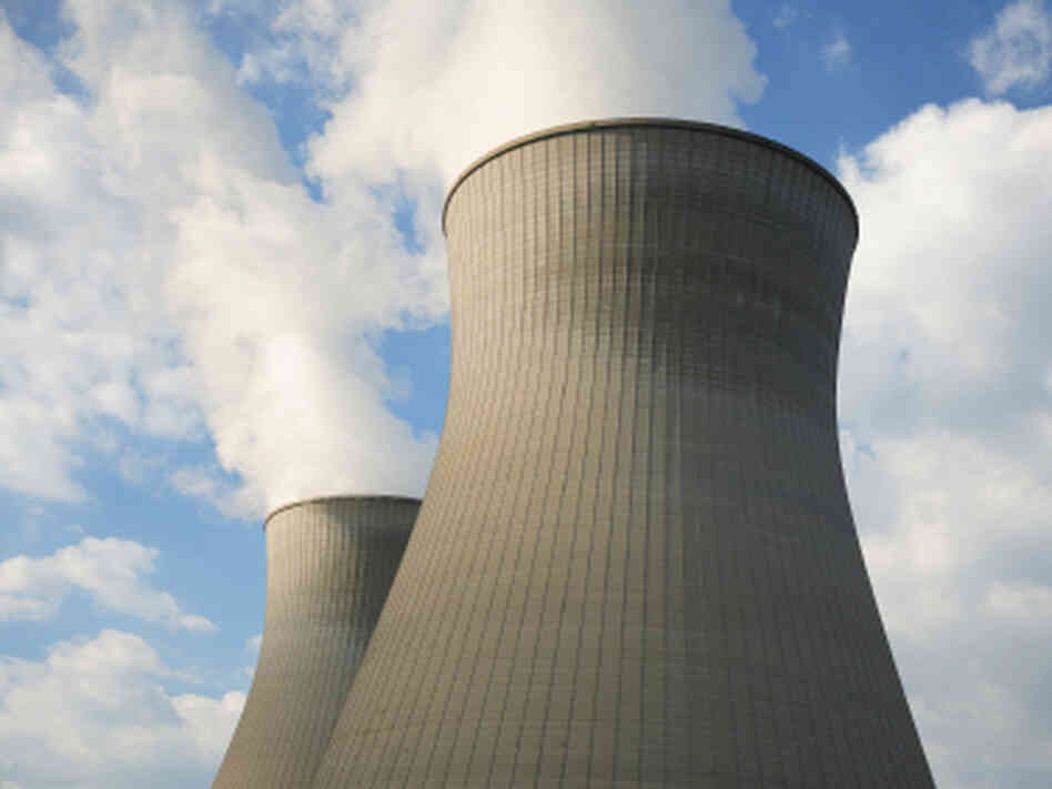 The explosions and fires that have broken out at the reactors at Japan's Fukushima power plant have caused many to worry about nuclear safety. But on Tuesday, Energy Secretary Steven Chu backed America's continuing support of nuclear power, despite the ongoing crisis in Japan. The explosions and fires that have broken out at the reactors at Japan's Fukushima power plant have caused many to worry about nuclear safety. But on Tuesday, Energy Secretary Steven Chu backed America's continuing support of nuclear power, despite the ongoing crisis in Japan.