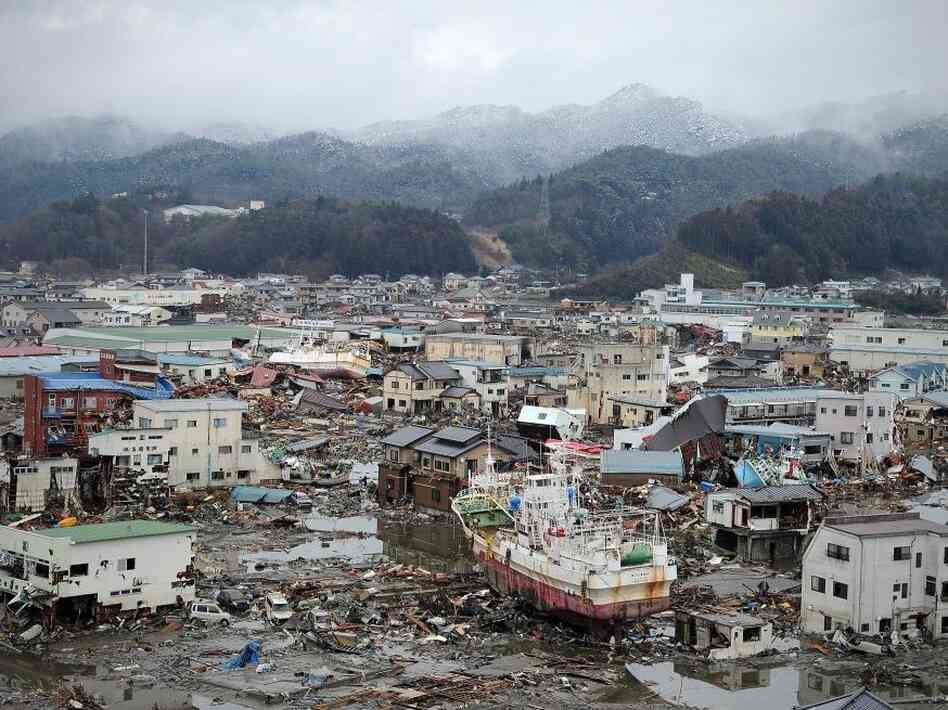 In the northern city of Kesennuma, at least 300 people were killed by the tsunami that struck on March 11. Crematoriums are overwhelmed by demand for their services, leaving grieving family members struggling to give their loved ones a proper farewell. In the northern city of Kesennuma, at least 300 people were killed by the tsunami that struck on March 11. Crematoriums are overwhelmed by demand for their services, leaving grieving family members struggling to give their loved ones a proper farewell.
