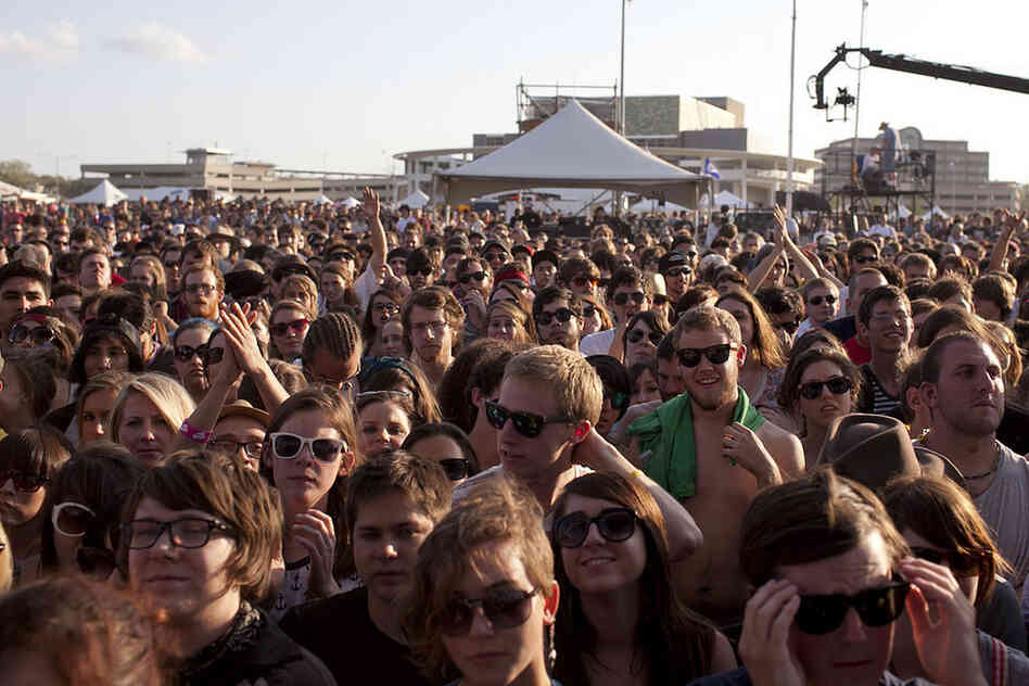 The crowd at Auditorium Shores was sweaty and dusty by the end of the Ground Control Touring showcase — not excactly a great combination. 