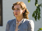 Kate Winslet plays the role that won Joan Crawford an Oscar in HBO's miniseries Mildred Pierce. Kate Winslet plays the role that won Joan Crawford an Oscar in HBO's miniseries Mildred Pierce.