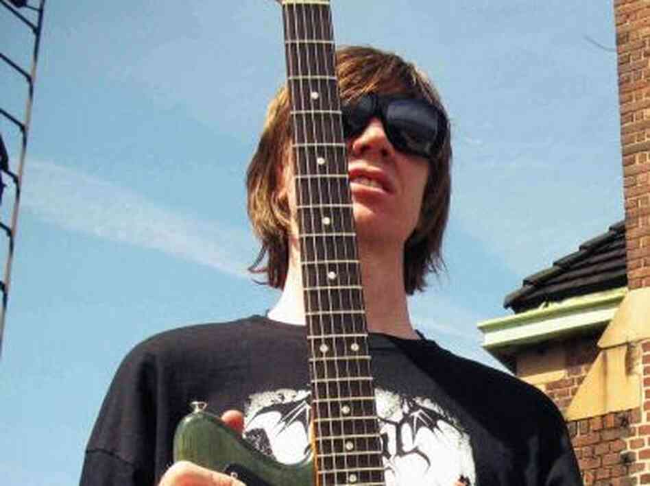 A glorious bit of Velvet Underground-esque balladry, Thurston Moore's "Benediction" unfolds like a graceful prayer. A glorious bit of Velvet Underground-esque balladry, Thurston Moore's "Benediction" unfolds like a graceful prayer.