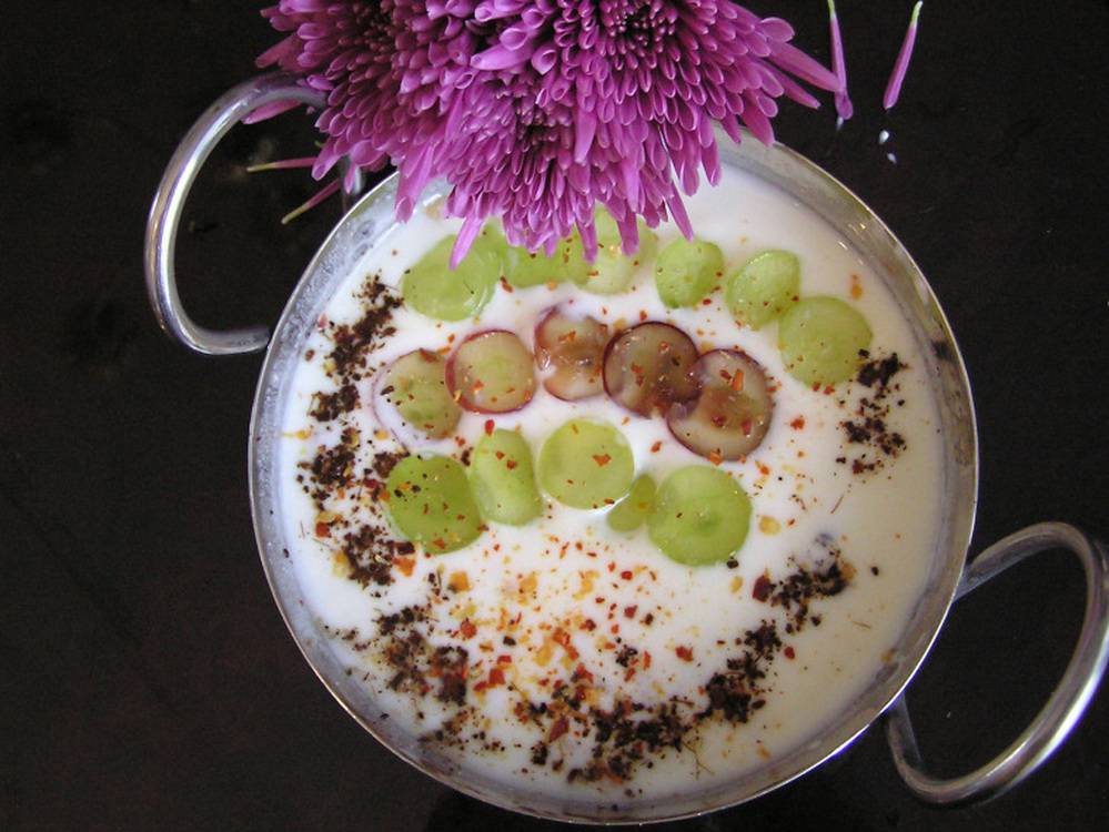 Walnut-Yogurt Sauce