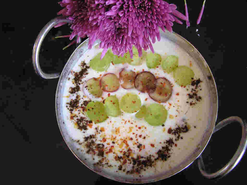 Walnut-Yogurt Sauce