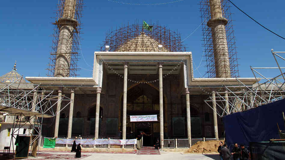 Construction at the main entrance for the Askariya shrine in Samarra, Iraq. Construction at the main entrance for the Askariya shrine in Samarra, Iraq.