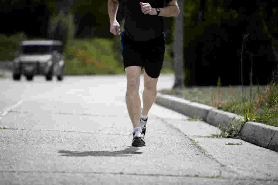 Long-term studies show that running doesn't appear to damage knees. But researchers caution that if you've had knee surgery or if you're more than 20 pounds overweight, you shouldn't jump right into an intensive running routine.