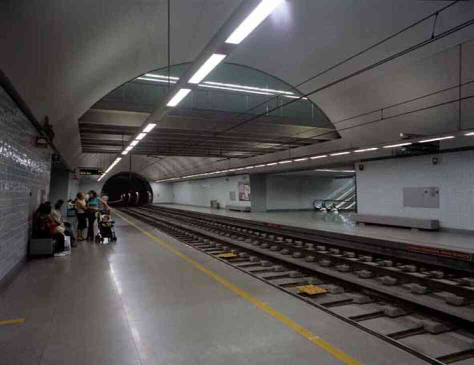 Architectural project for the Porto metro