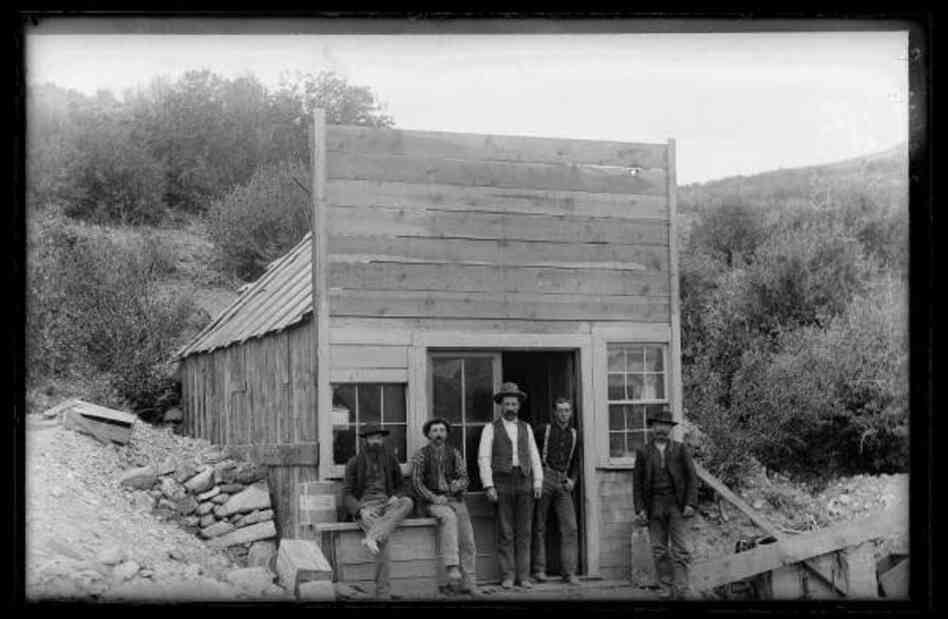 Gundry's Store, Lewiston