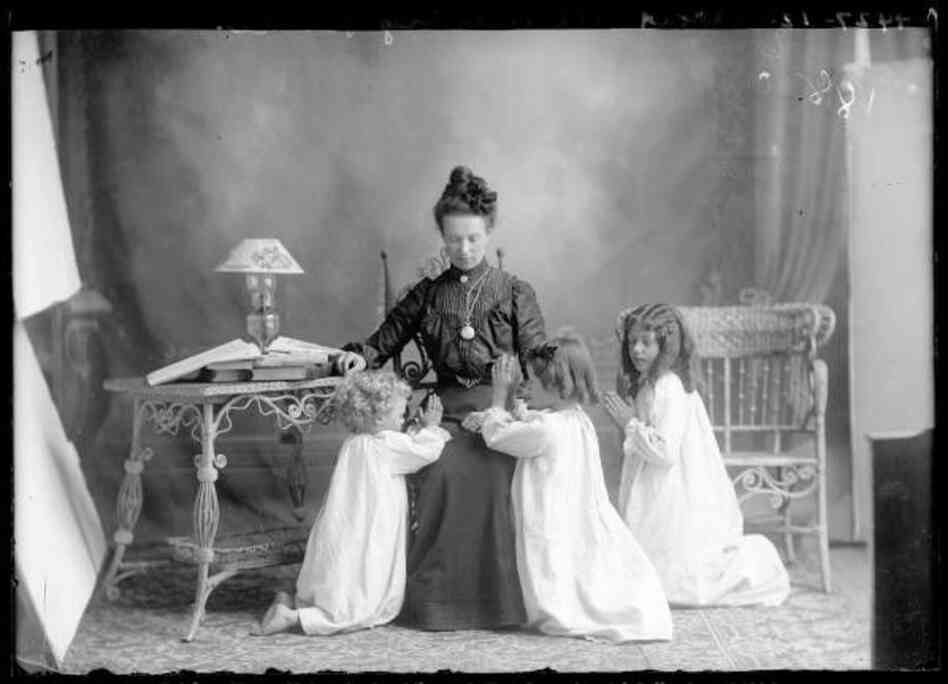 Mrs. Albert Manwaring, 1903