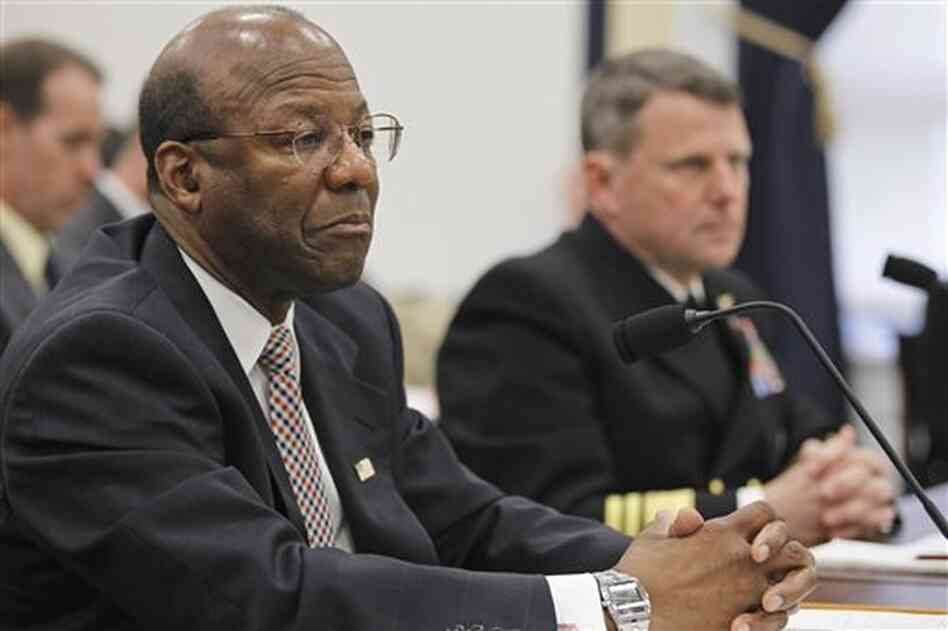 Defense Undersecretary for Personnel and Readiness Clifford L. Stanley (l) and Navy Vice Admiral William E. Gortney, director, Joint Staff Joint Chiefs of Staff, April 1, 2011. Defense Undersecretary for Personnel and Readiness Clifford L. Stanley (l) and Navy Vice Admiral William E. Gortney, director, Joint Staff Joint Chiefs of Staff, April 1, 2011.
