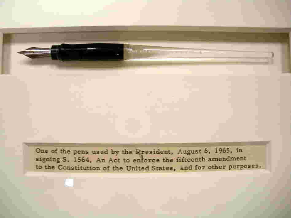 Pen Used By Lyndon B. Johnson To Sign The Voting Rights Act Of 1965 The act outlawed educational requirements for voting. Johnson symbolically chose to sign the Voting Rights Bill in the President's Room, just off the Senate chamber, where Abraham Lincoln had signed legislation freeing slaves employed by the Confederacy on Aug. 6, 1861.