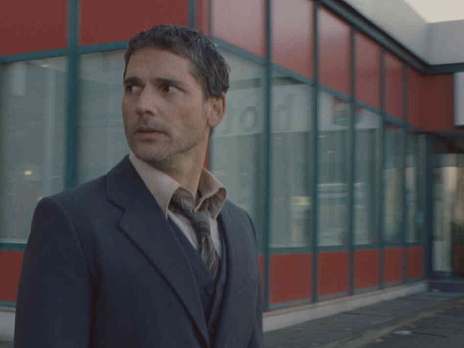 The man (Eric Bana) who raised Hanna trained her to "adapt or die" — and the limits of his lessons are tested when the young woman triggers a confrontation with his former employers.