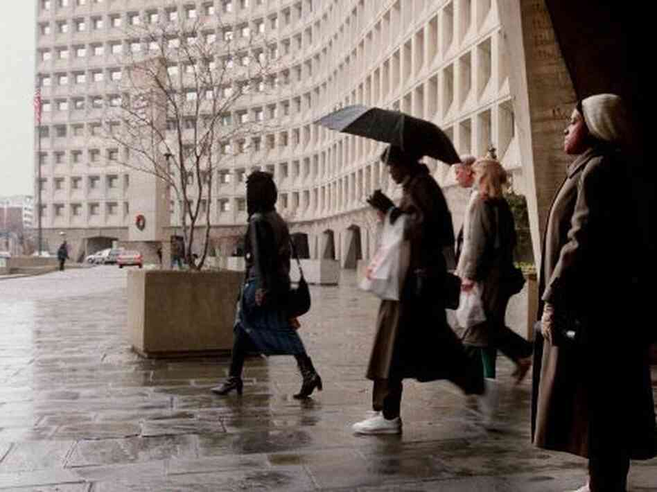 Shutdown flashback: Department of Health and Human Services employees leave their building in Washington after being told to go home as part of a federal shutdown in 1995. Shutdown flashback: Department of Health and Human Services employees leave their building in Washington after being told to go home as part of a federal shutdown in 1995.