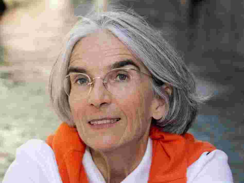 Donna Leon was born in New Jersey and has lived in Venice, Italy, for 30 years.