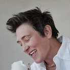 Sing It Loud finds k.d. lang returning to her country roots. Sing It Loud finds k.d. lang returning to her country roots.