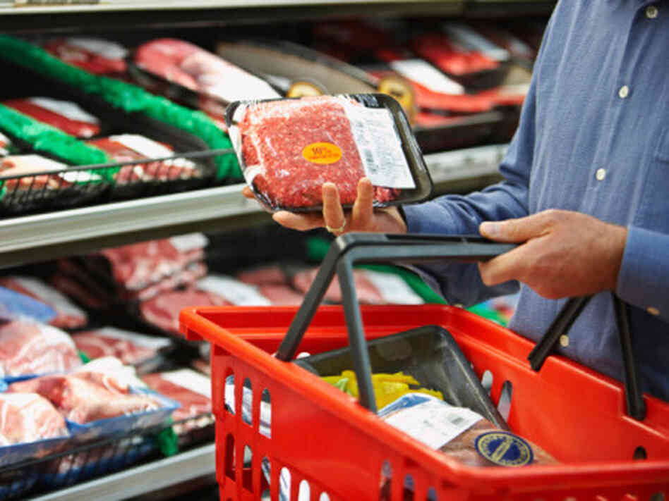 About half of meat and poultry samples nationwide had evidence of S. aureus contamination, a study found. About half of meat and poultry samples nationwide had evidence of S. aureus contamination, a study found.