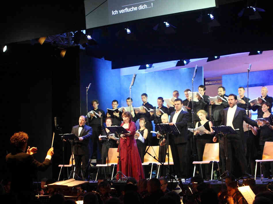Jean-Luc Tingaud leads the Camerata Bach Chorus and the Virtuosi Brunensis Orchestra in a concert performance of Rossini's The Siege of Corinth. Jean-Luc Tingaud leads the Camerata Bach Chorus and the Virtuosi Brunensis Orchestra in a concert performance of Rossini's The Siege of Corinth.