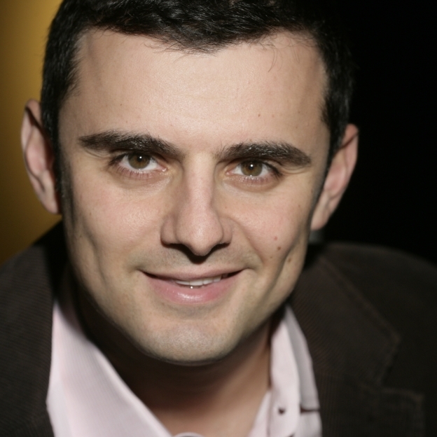 New York Times best-selling author Gary Vaynerchuk launched Wine Library TV, a daily video blog about wine, in 2006.