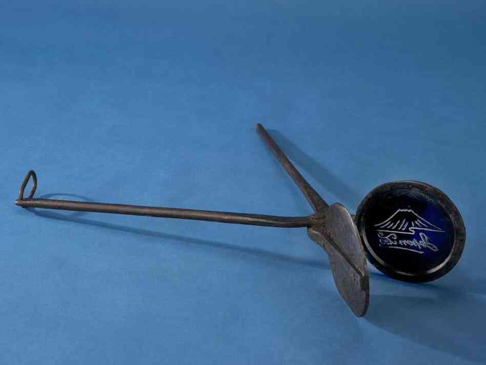 These tongs were used to mold fortune cookies — an American invention — at San Francisco's Benkyodo Candy Factory in the 1910s.
