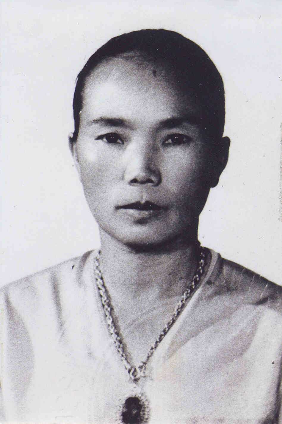 A photo from Neng Cha's youth. A photo from Neng Cha's youth.